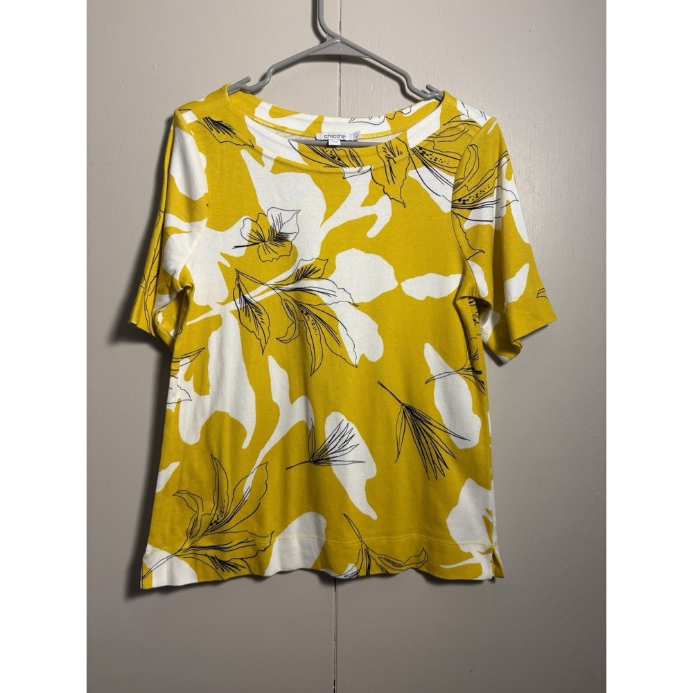 Chico's Size 1 (M) Yellow Floral Print Top Short Sleeve Botanical Cottagecore